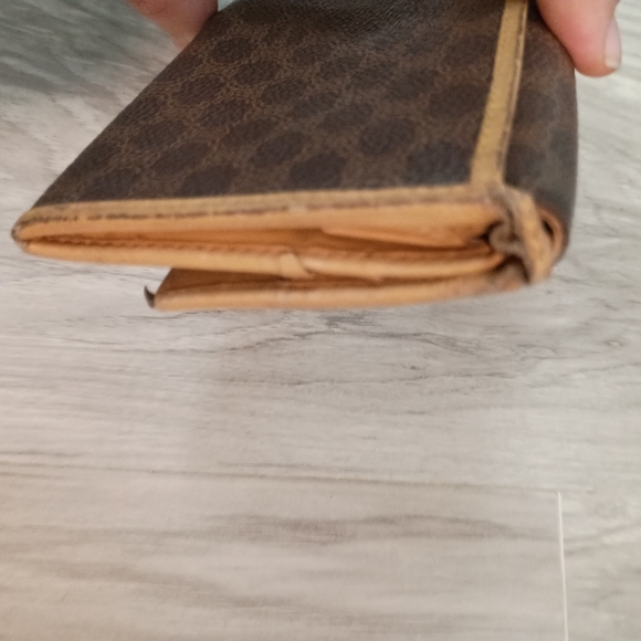 Authentic, Celine Canvas Brown Macadam Long Bi-fold Wallet - Picture 6 of 13